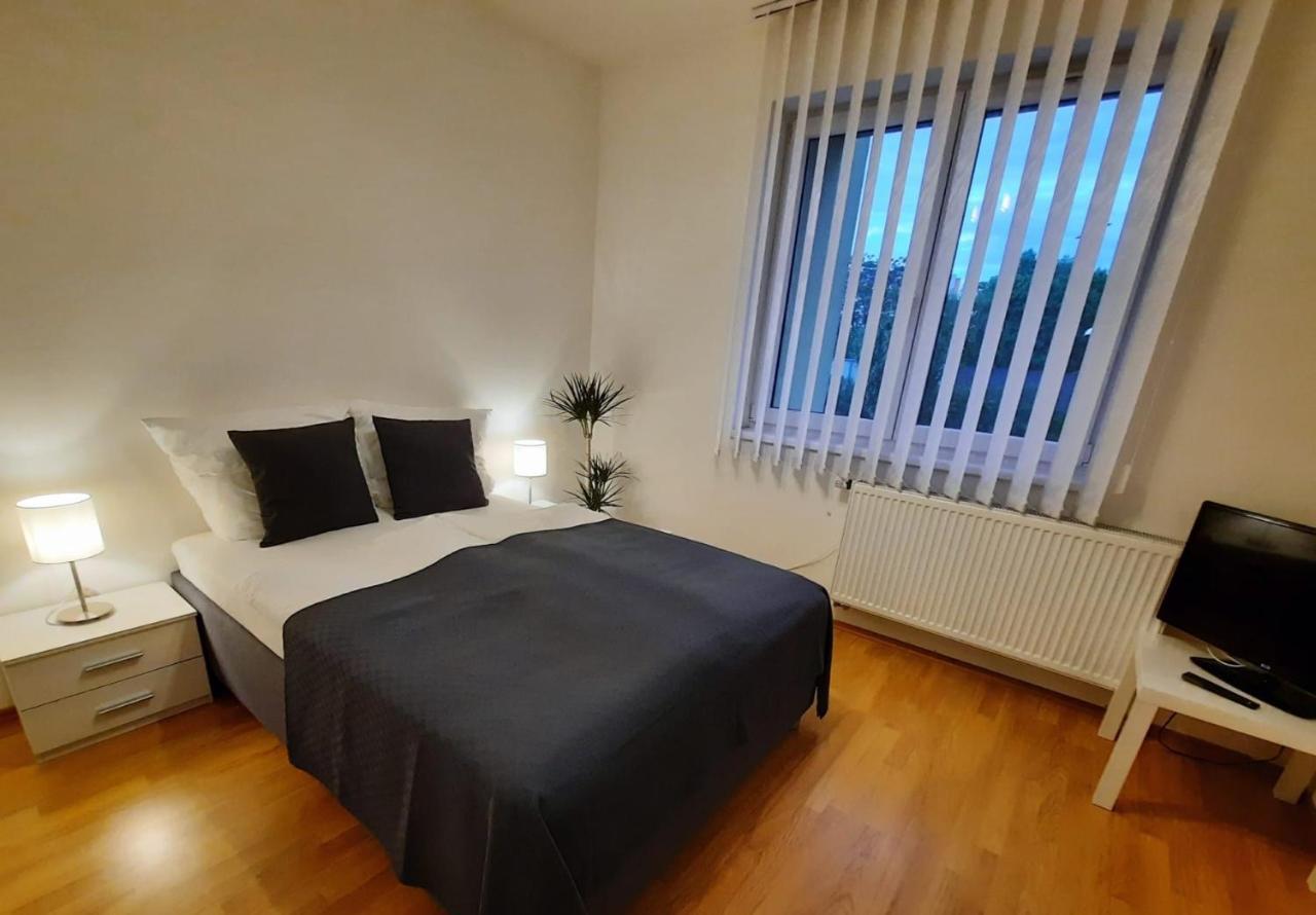 Apartment Prague-2 Rooms Free Parking エクステリア 写真