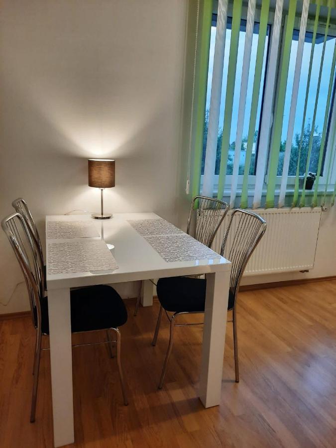Apartment Prague-2 Rooms Free Parking エクステリア 写真